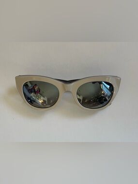 Authentic NWOT Salt Optics Pila Reflective Retro Sunglasses in Oyster Grey